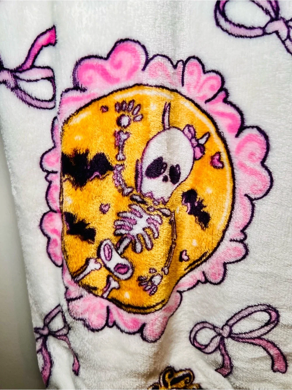 Halloween Pink Cameo Picture Frames Plush Throw Blanket Ghost Spider Skeleton